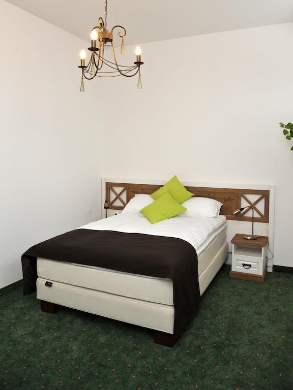 Hotel Sandro Silver & Spichlerz Antoniny Leszno  Cameră foto
